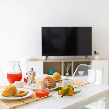 דירה Charming&modern One-bedroom In *