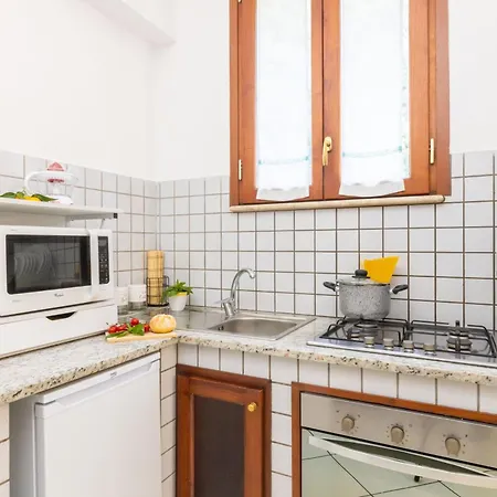 Charming&modern One-bedroom In Apartment *