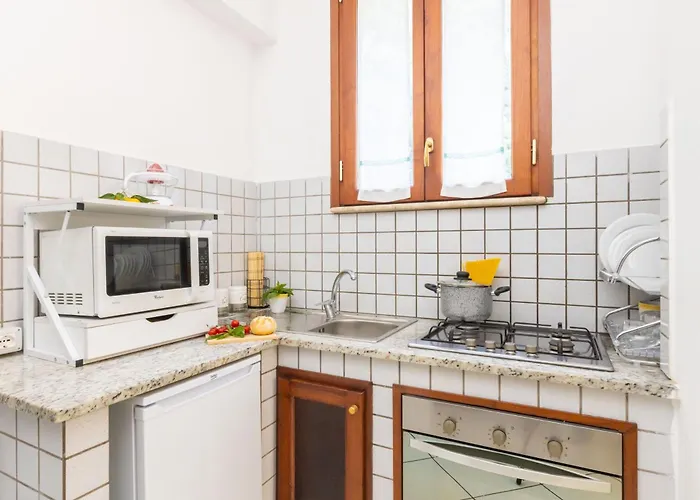 Charming&modern One-bedroom In Apartment *